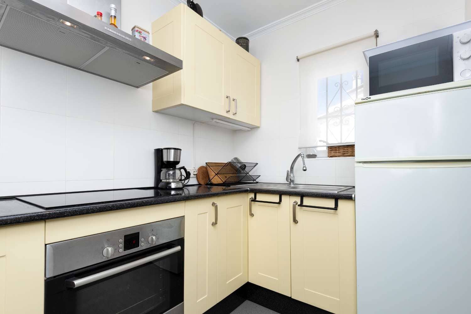 2 sovrum Lägenhet till salu i Nerja med pool - 239 000 € (Ref: 9658275)