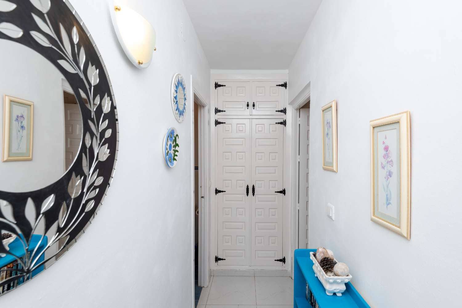 2 bedroom Beach Apartment for sale in Nerja with pool - € 279,000 (Ref: 9714463)