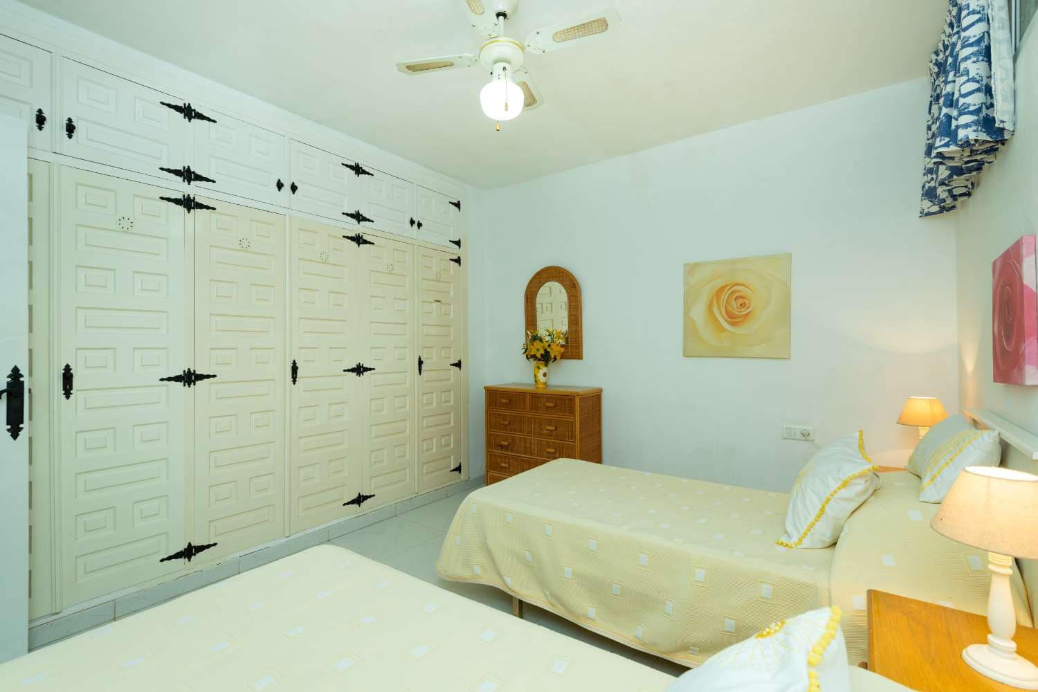 2 bedroom Beach Apartment for sale in Nerja with pool - € 279,000 (Ref: 9714463)