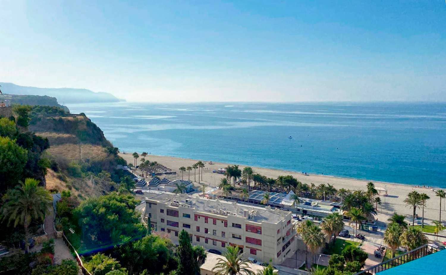 1 bedroom Beach Apartment for sale in Nerja with pool - € 340,000 (Ref: 9714464)