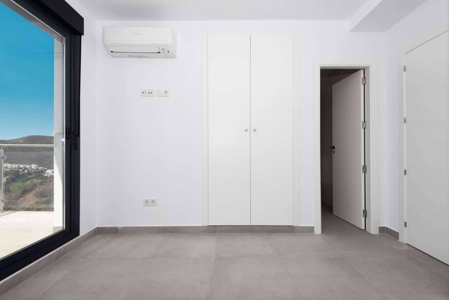 3 bedroom Penthouse for sale in Nerja with pool garage - € 479,000 (Ref: 9719423)