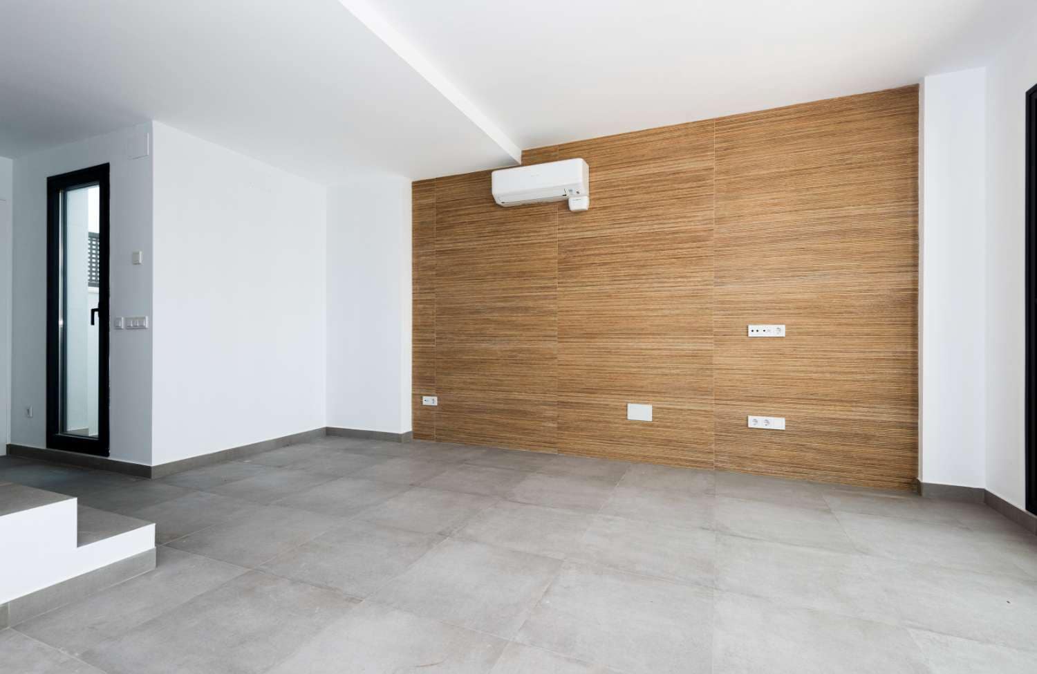 3 bedroom Penthouse for sale in Nerja with pool garage - € 479,000 (Ref: 9719423)