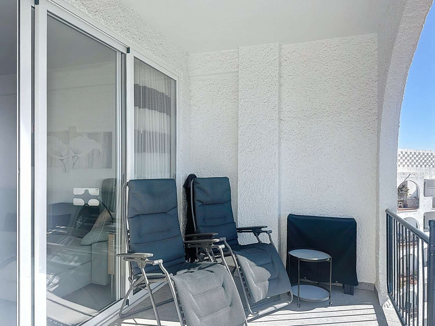 2 slaapkamer Strandappartement te koop in Nerja met zwembad - € 649.000 (Ref: 9721055)