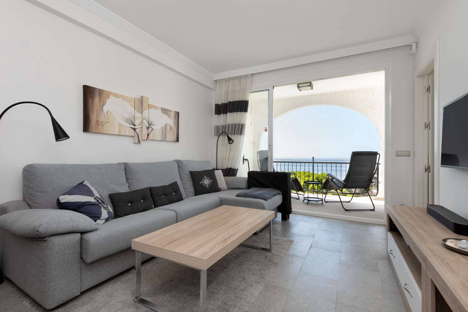 2 makuuhuone Ranta-asunto myytävänä paikassa Nerja mukana uima-altaan - 649 000 € (Ref: 9721055)