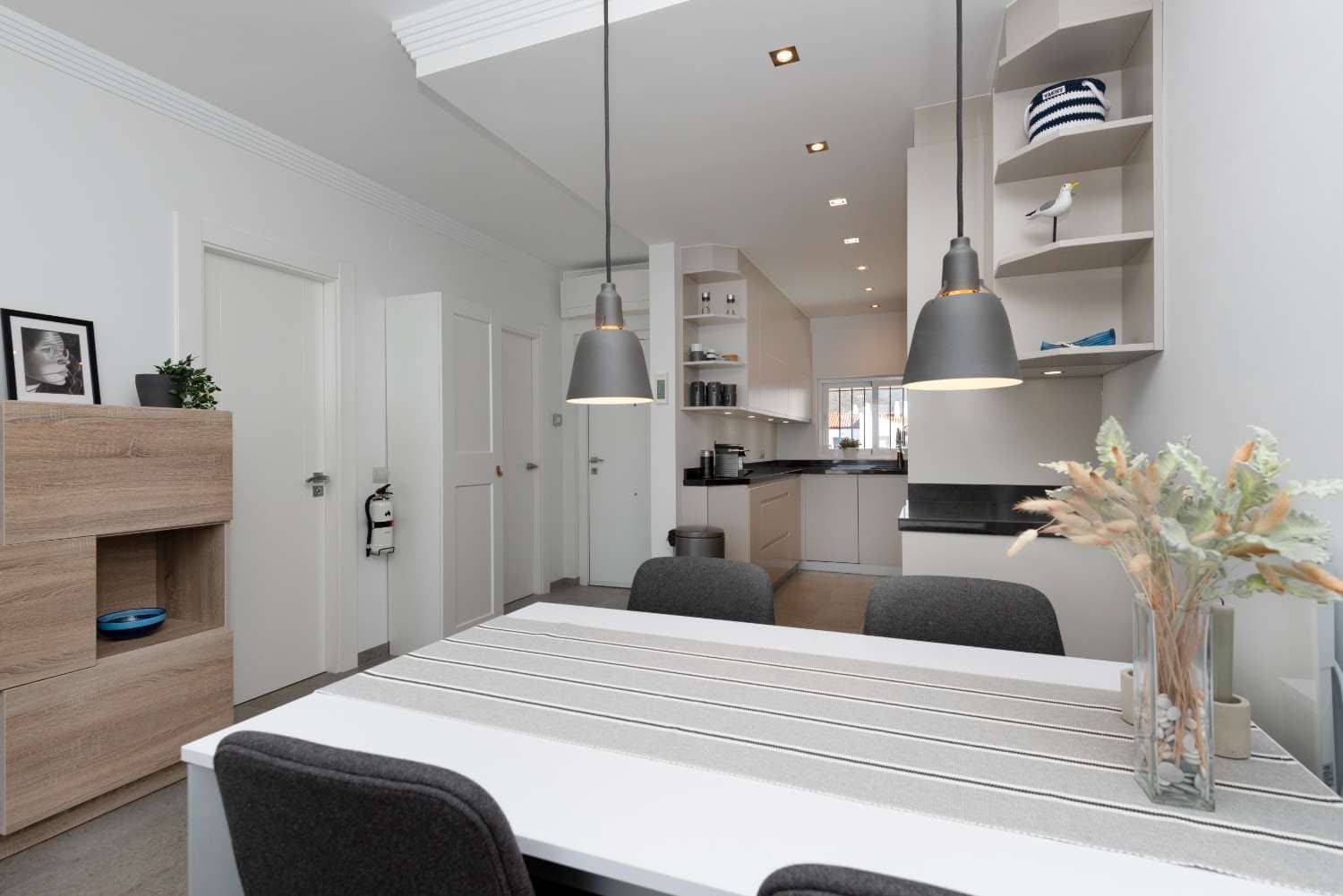 2 makuuhuone Ranta-asunto myytävänä paikassa Nerja mukana uima-altaan - 649 000 € (Ref: 9721055)