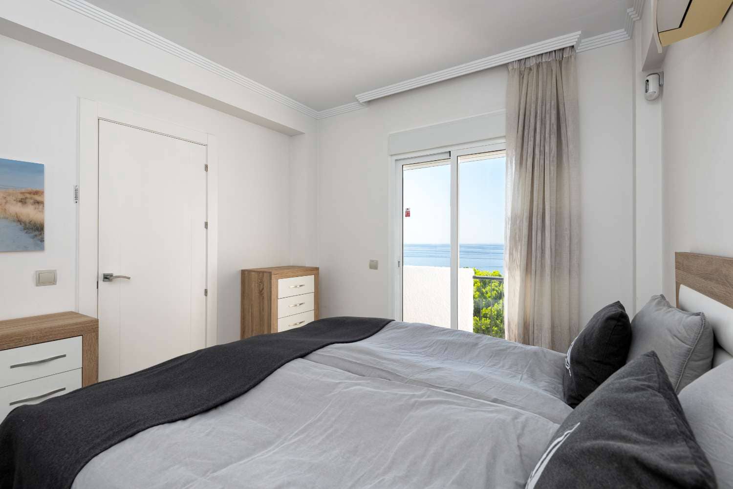 2 makuuhuone Ranta-asunto myytävänä paikassa Nerja mukana uima-altaan - 649 000 € (Ref: 9721055)