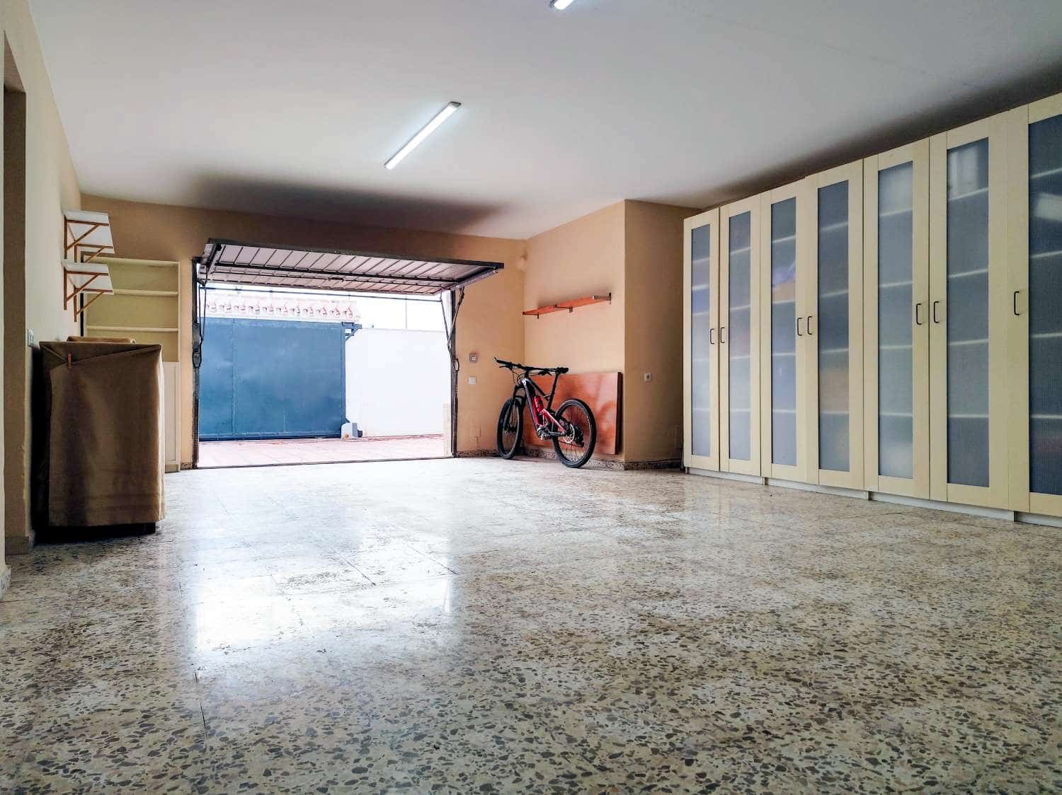 Chalet de 4 habitaciones en Nerja en venta con piscina - 1.345.000 € (Ref: 9735142)