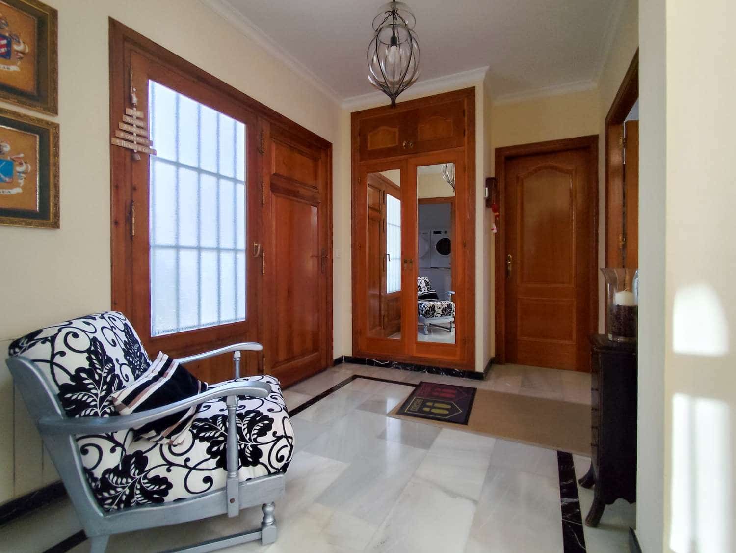 Chalet de 4 habitaciones en Nerja en venta con piscina - 1.345.000 € (Ref: 9735142)