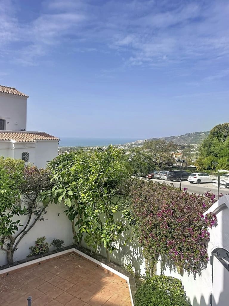 2 chambre Appartement de Plage à vendre à Nerja avec piscine - 299 000 € (Ref: 9758400)