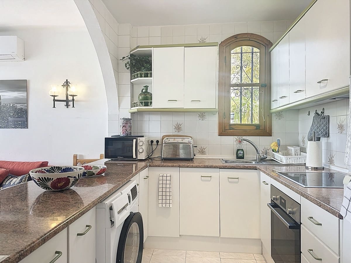 2 chambre Appartement de Plage à vendre à Nerja avec piscine - 299 000 € (Ref: 9758400)