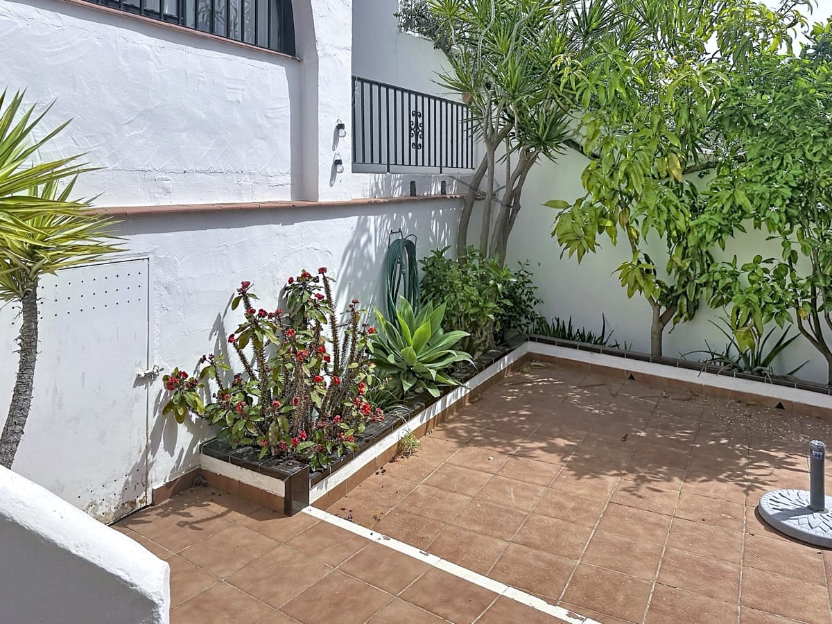 2 chambre Appartement de Plage à vendre à Nerja avec piscine - 299 000 € (Ref: 9758400)