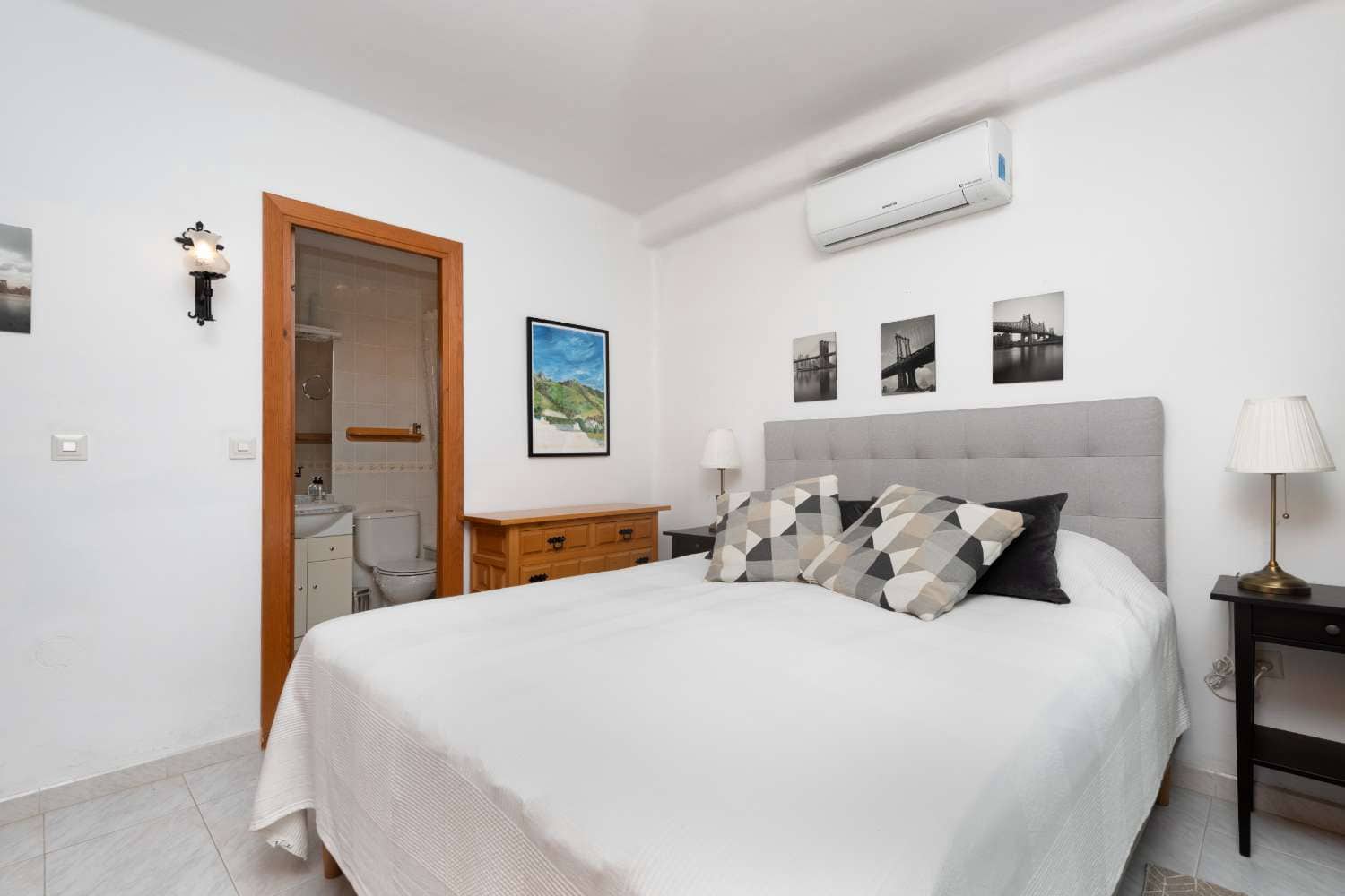 2 bedroom Beach Apartment for sale in Nerja with pool - € 299,000 (Ref: 9758400)