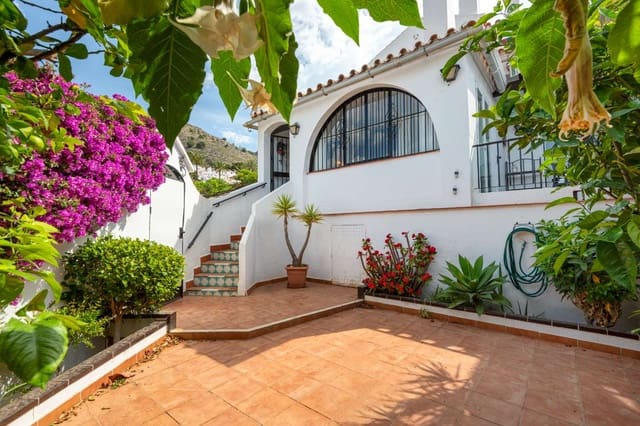 2 Zimmer Strandapartment zu verkaufen in Capistrano, Nerja mit Pool - 299.000 € (Ref: 9758400)