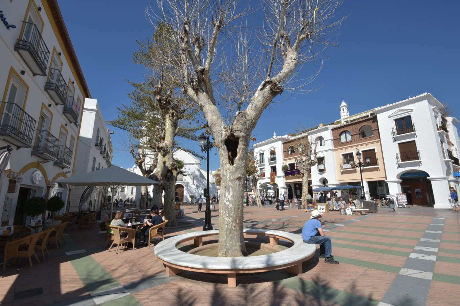 2 bedroom Beach Apartment for sale in Nerja - € 279,000 (Ref: 9777621)