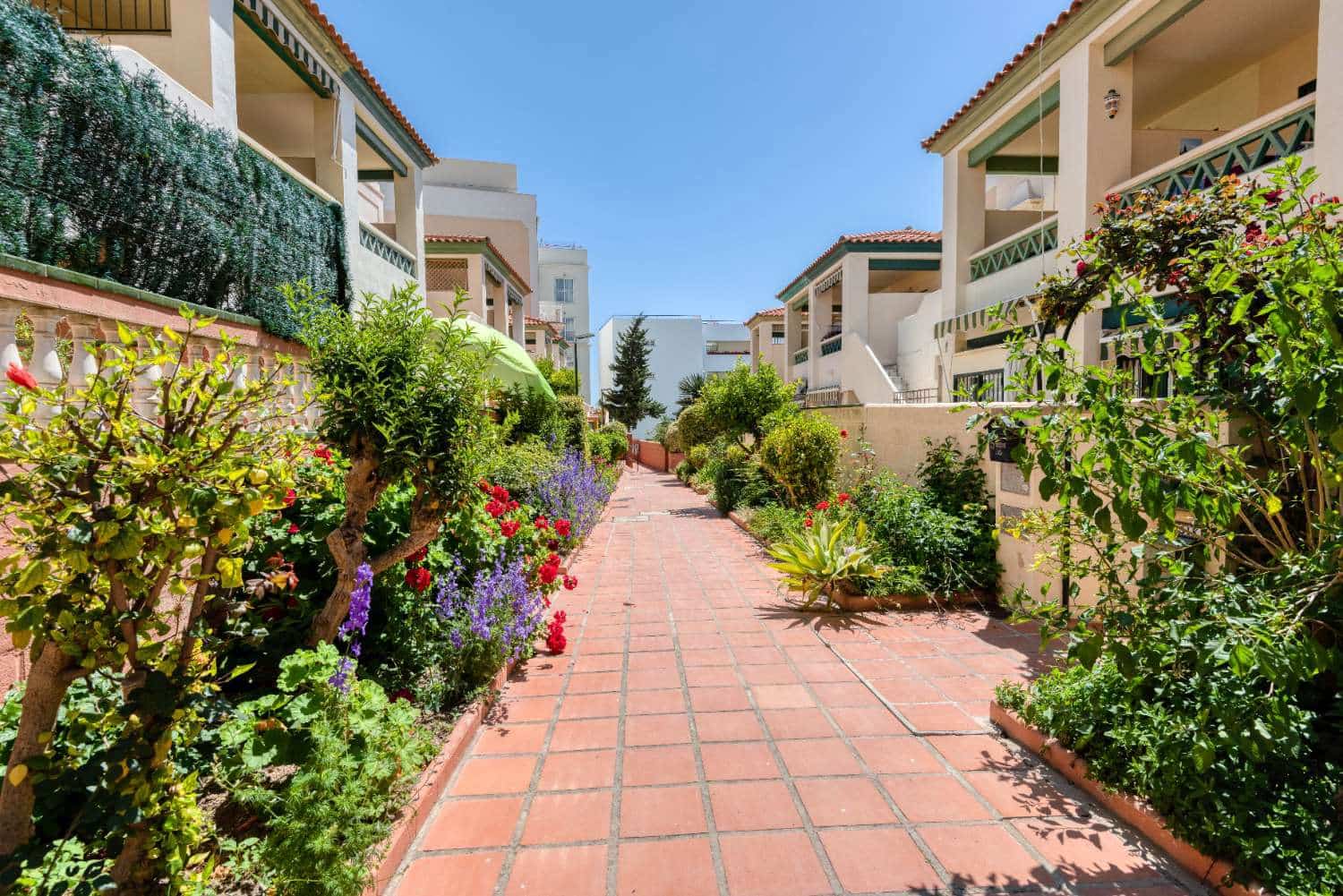 2 bedroom Beach Apartment for sale in Nerja - € 279,000 (Ref: 9777621)