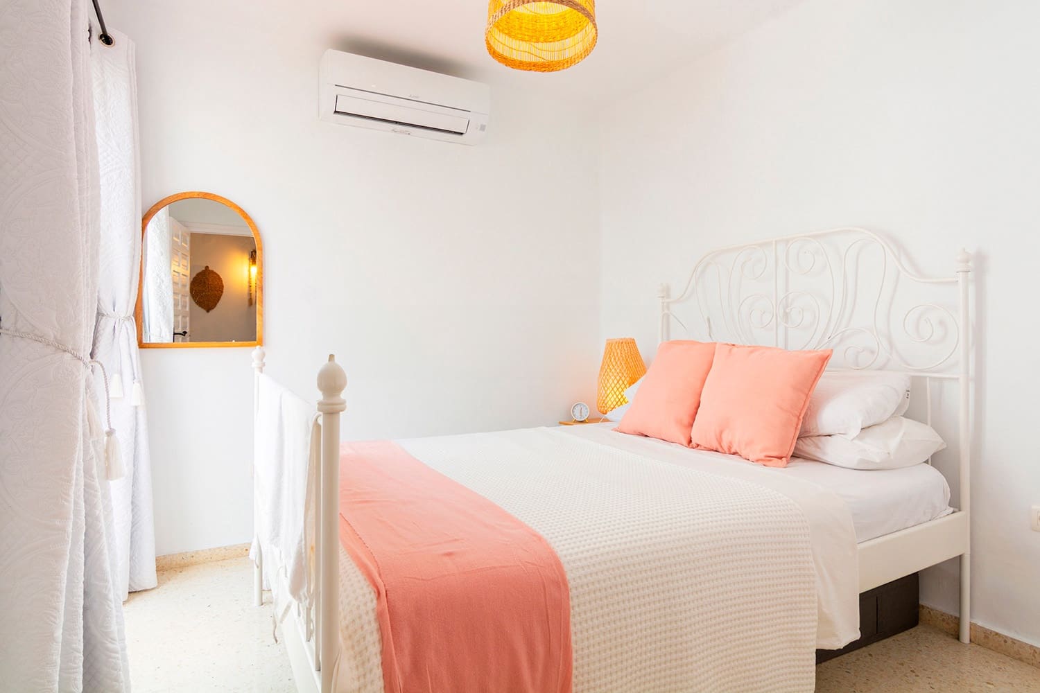 2 chambre Villa/Maison Semi-Mitoyenne à vendre à Nerja avec piscine - 425 000 € (Ref: 9783576)