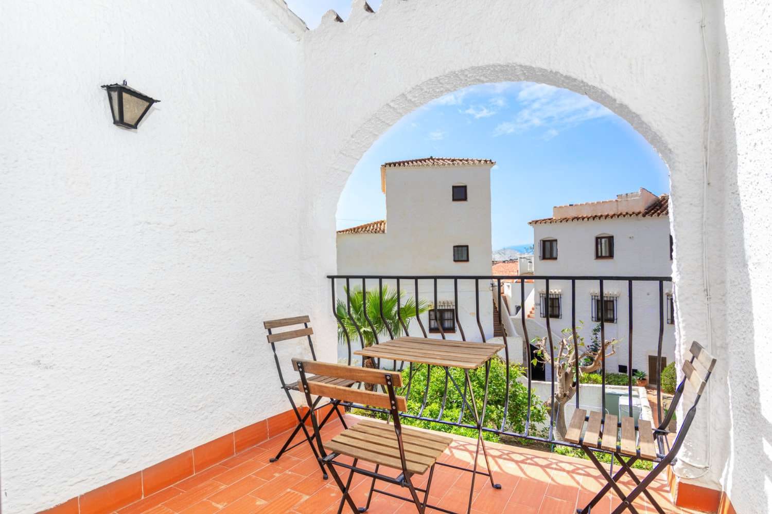2 chambre Villa/Maison Semi-Mitoyenne à vendre à Nerja avec piscine - 425 000 € (Ref: 9783576)