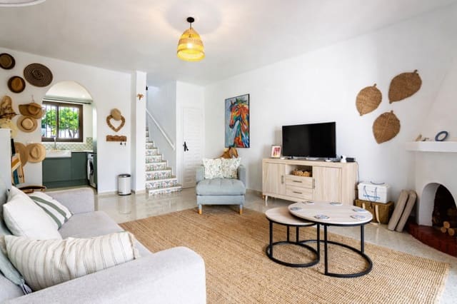 2 chambre Villa/Maison Semi-Mitoyenne à vendre à Capistrano, Nerja avec piscine - 425 000 € (Ref: 9783576)