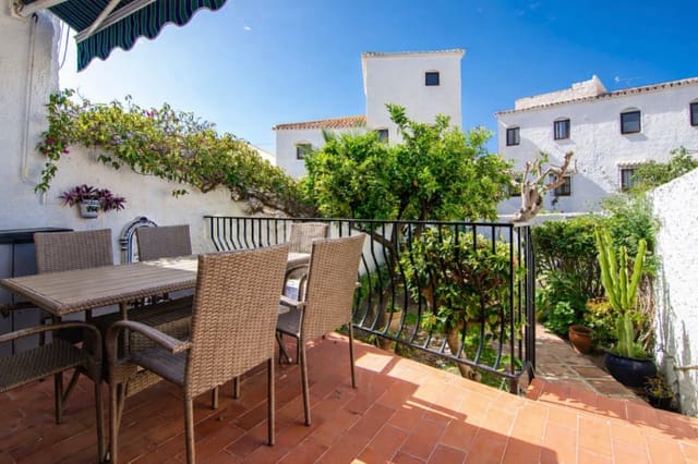 2 chambre Villa/Maison Semi-Mitoyenne à vendre à Capistrano, Nerja avec piscine - 425 000 € (Ref: 9783576)