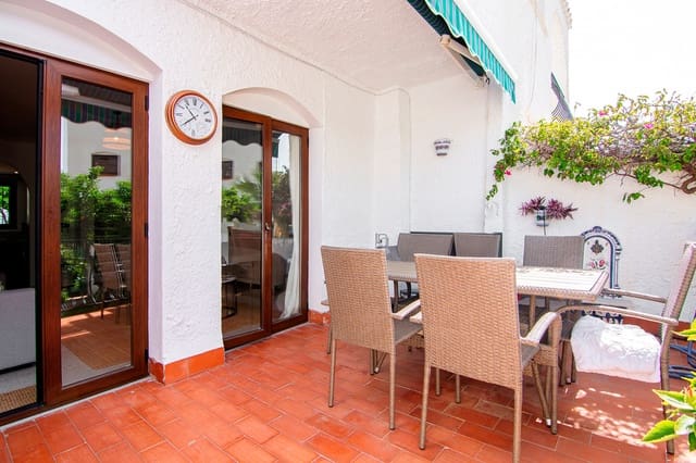 2 chambre Villa/Maison Semi-Mitoyenne à vendre à Capistrano, Nerja avec piscine - 425 000 € (Ref: 9783576)