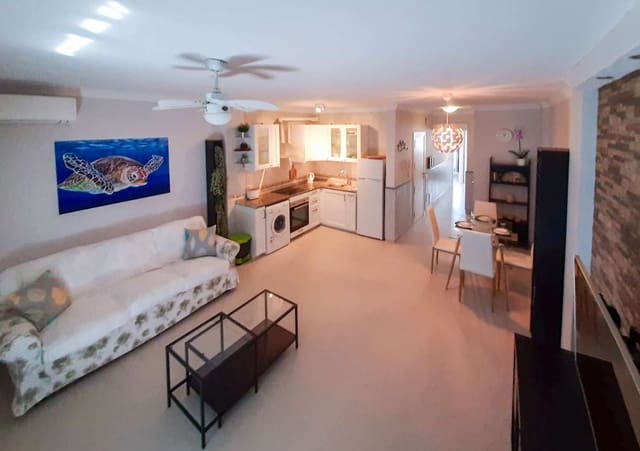 2 soveværelse Strandlejlighed til salg i Centro, Nerja - € 299.000 (Ref: 9800341)