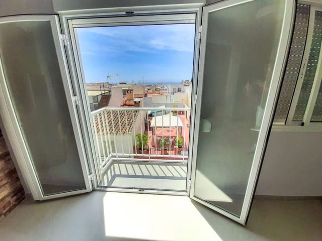 2 soveværelse Strandlejlighed til salg i Centro, Nerja - € 299.000 (Ref: 9800341)