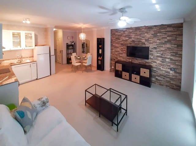 2 soveværelse Strandlejlighed til salg i Centro, Nerja - € 299.000 (Ref: 9800341)