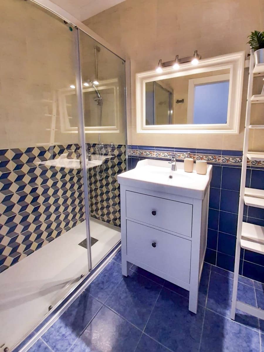 2 soveværelse Strandlejlighed til salg i Nerja - € 299.000 (Ref: 9800341)