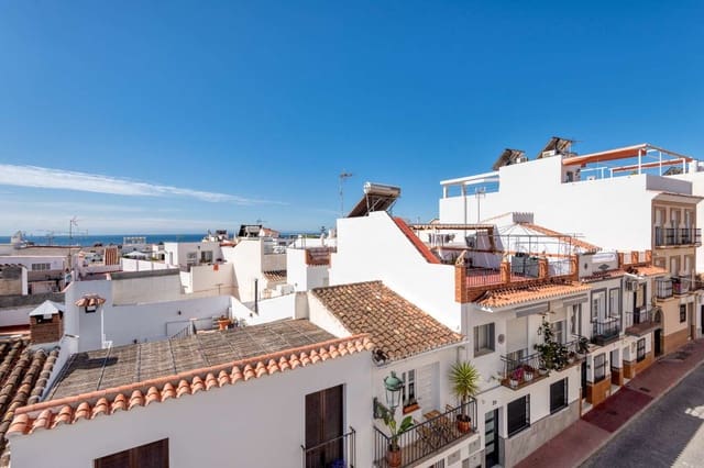 2 soveværelse Strandlejlighed til salg i Centro, Nerja - € 299.000 (Ref: 9800341)