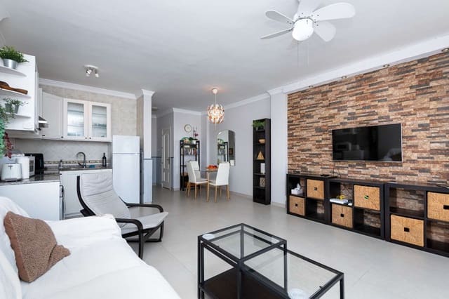 2 soveværelse Strandlejlighed til salg i Centro, Nerja - € 299.000 (Ref: 9800341)