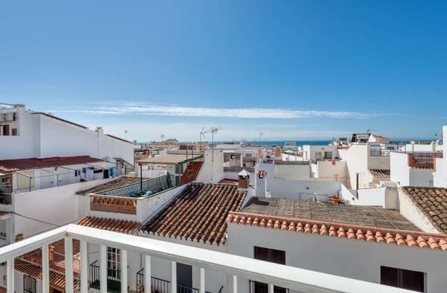 2 soveværelse Strandlejlighed til salg i Centro, Nerja - € 299.000 (Ref: 9800341)