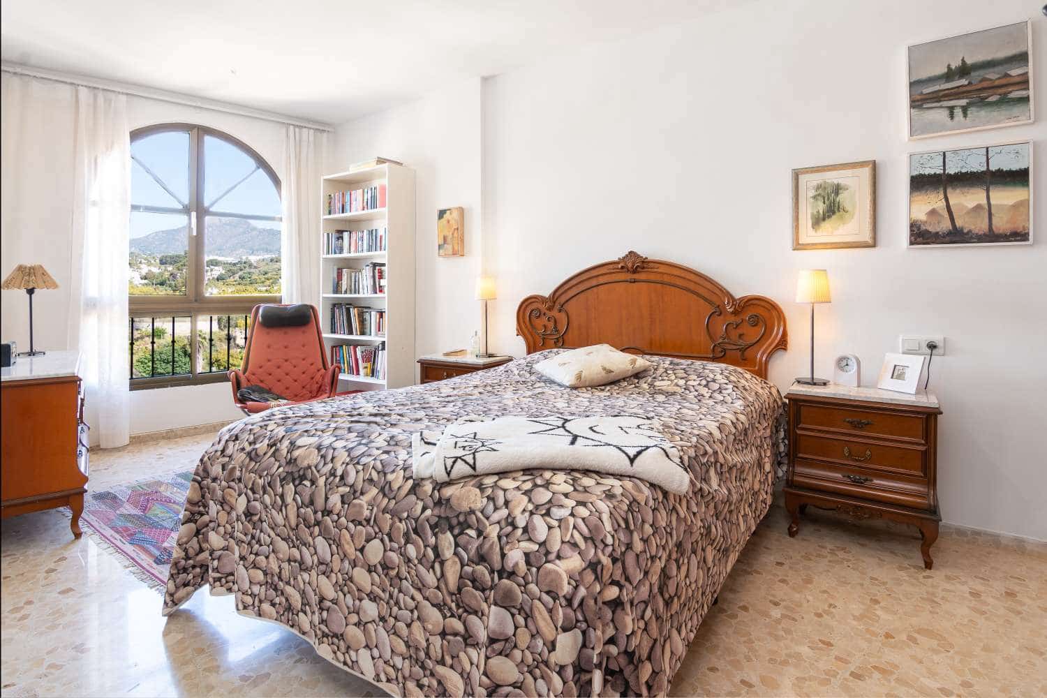 2 Zimmer Apartment zu verkaufen in Nerja - 385.000 € (Ref: 9811200)