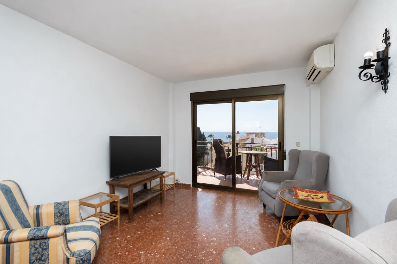 2 bedroom Beach Apartment for sale in Nerja with pool - € 475,000 (Ref: 9833205)