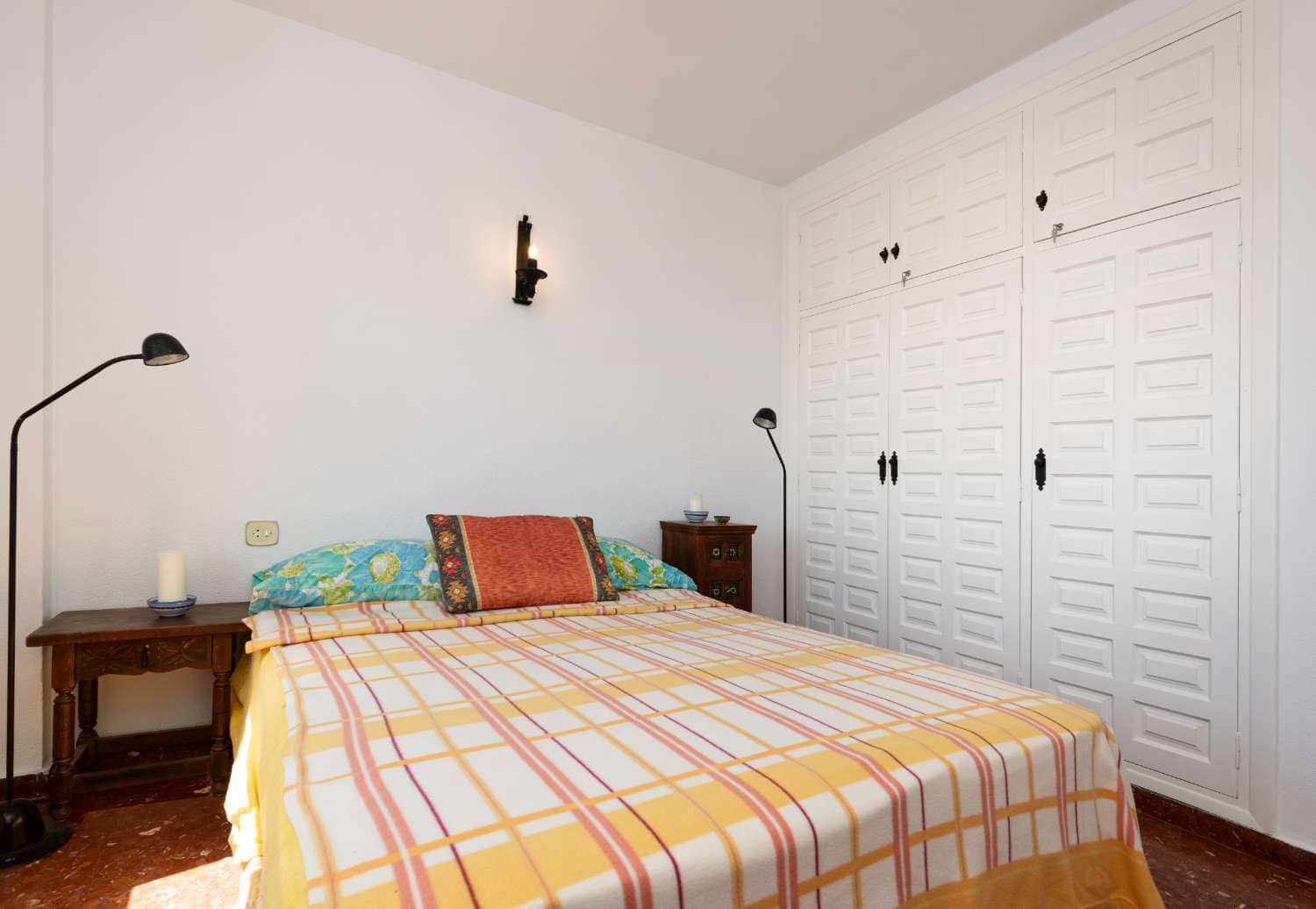 2 bedroom Beach Apartment for sale in Nerja with pool - € 475,000 (Ref: 9833205)