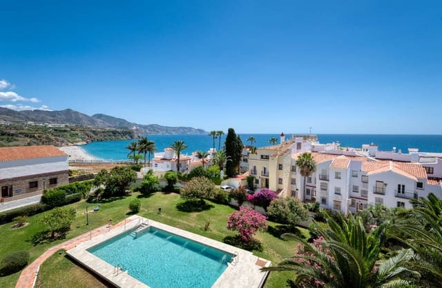 2 makuuhuone Ranta-asunto myytävänä paikassa Centro, Nerja mukana uima-altaan - 475 000 € (Ref: 9833205)