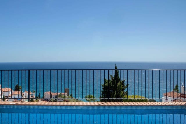 5 quarto Moradia para venda em El Peñoncillo, Torrox com piscina - 895 000 € (Ref: 9844810)