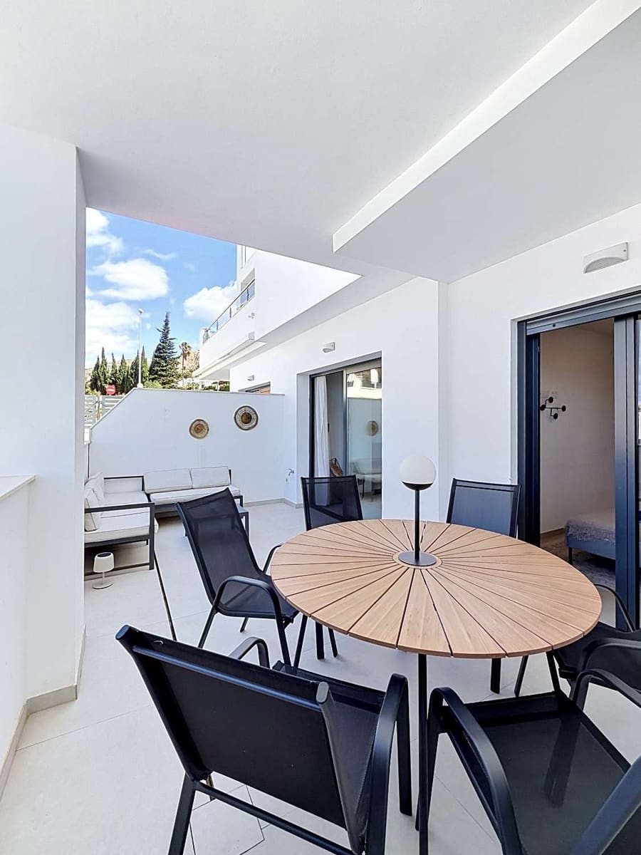 2 sypialnia Apartament przy plaży na sprzedaż w Nerja z basenem garażem - 369 000 € (Ref: 9848976)