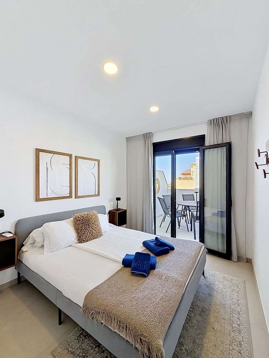 2 sypialnia Apartament przy plaży na sprzedaż w Nerja z basenem garażem - 369 000 € (Ref: 9848976)