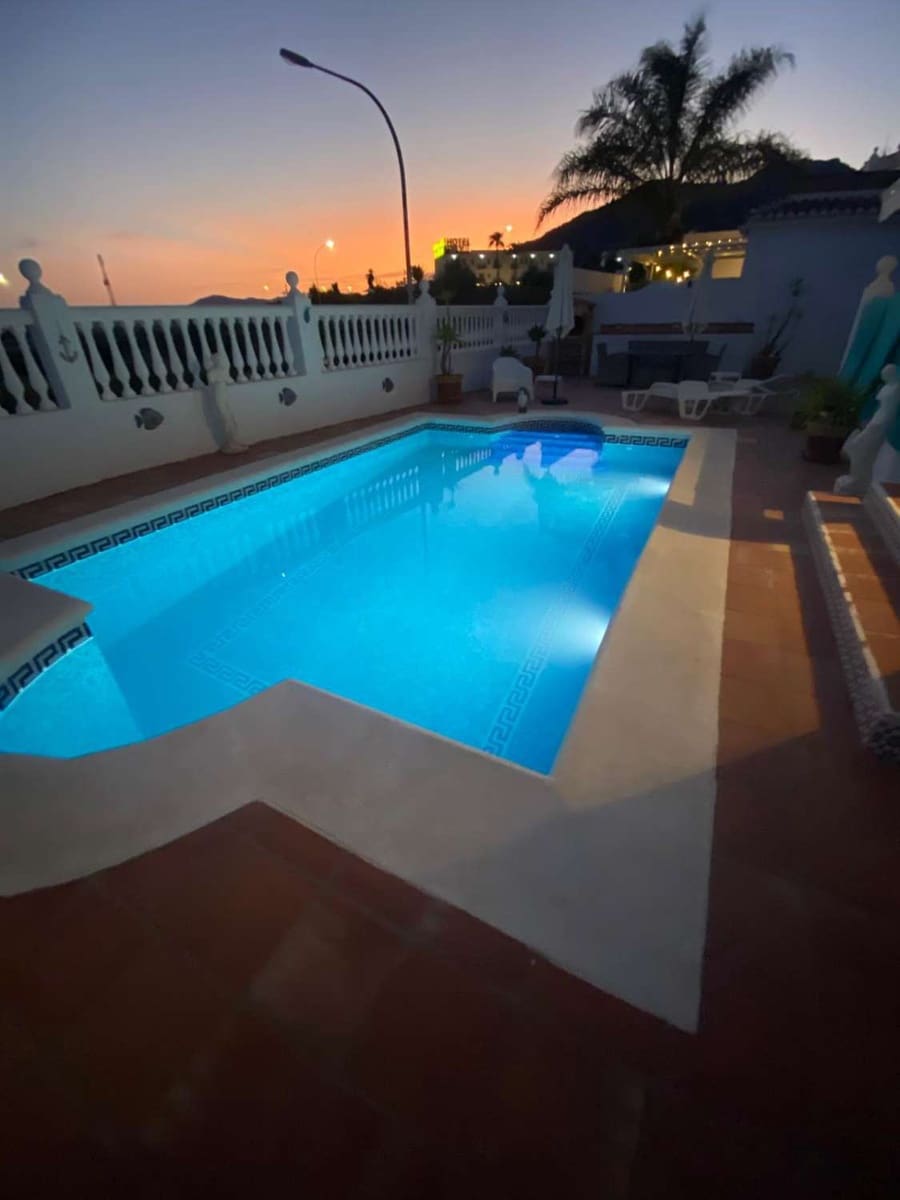 4 bedroom Villa for sale in Nerja with pool garage - € 499,000 (Ref: 9912447)