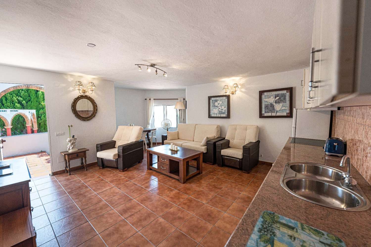 4 bedroom Villa for sale in Nerja with pool garage - € 499,000 (Ref: 9912447)