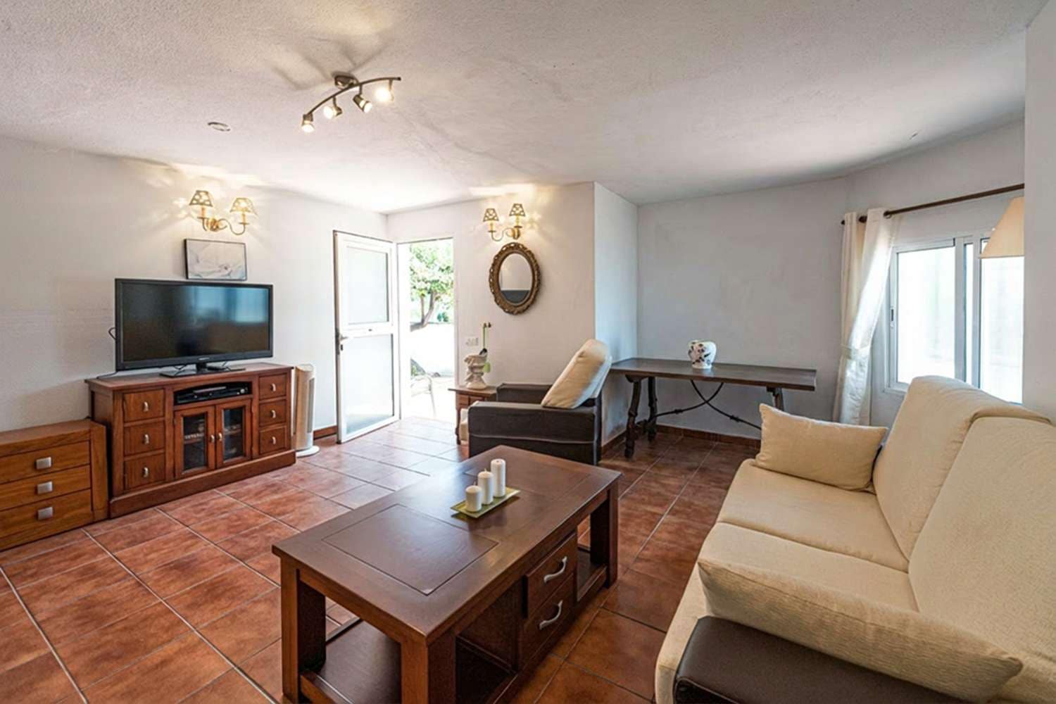 4 bedroom Villa for sale in Nerja with pool garage - € 499,000 (Ref: 9912447)