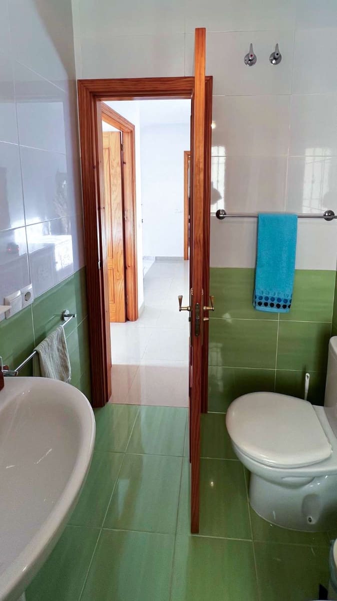 2 soverom Kjedet enebolig til salgs i Nerja med svømmebasseng garasje - € 499 900 (Ref: 9945072)