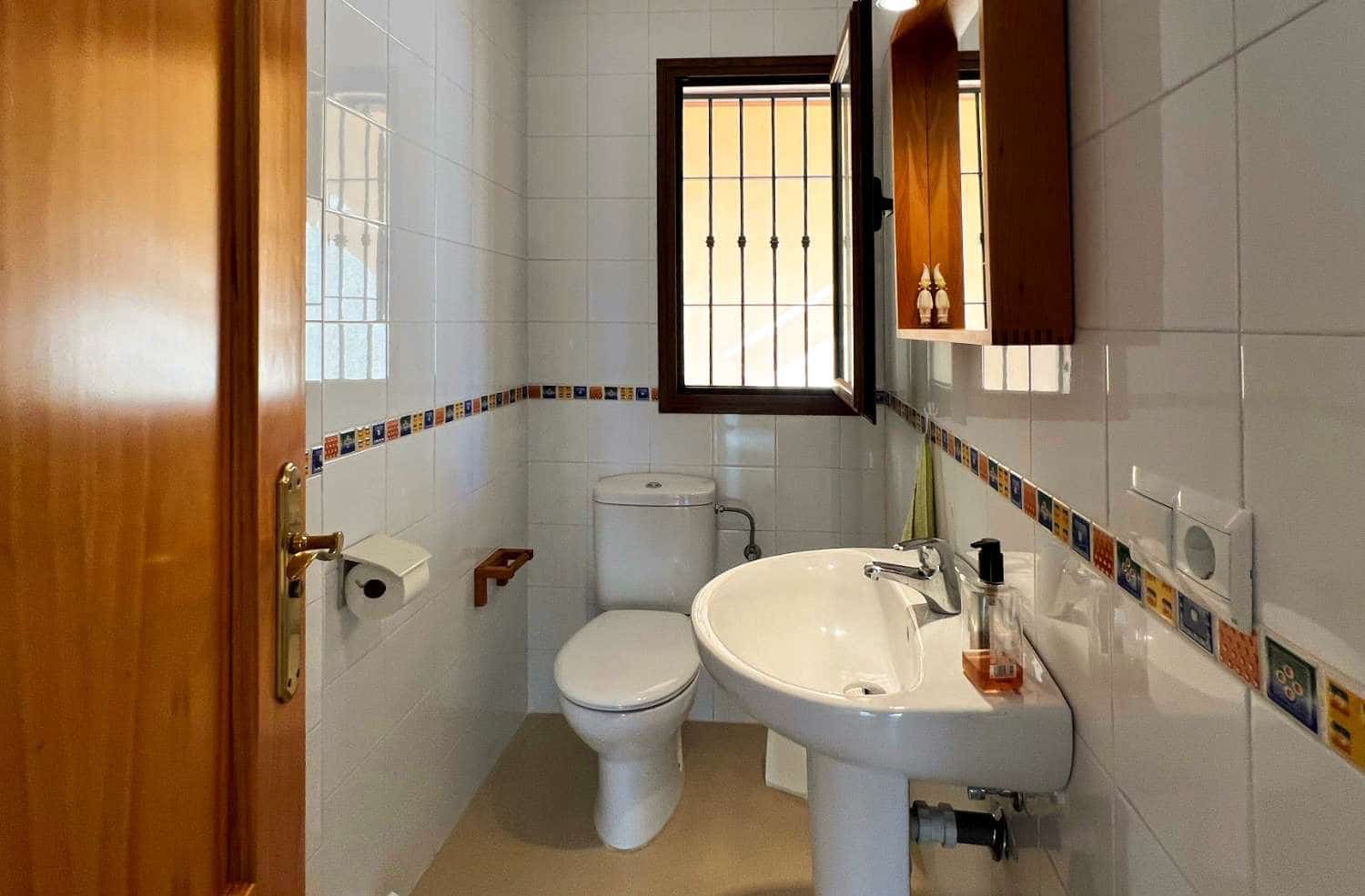 2 soverom Kjedet enebolig til salgs i Nerja med svømmebasseng garasje - € 499 900 (Ref: 9945072)