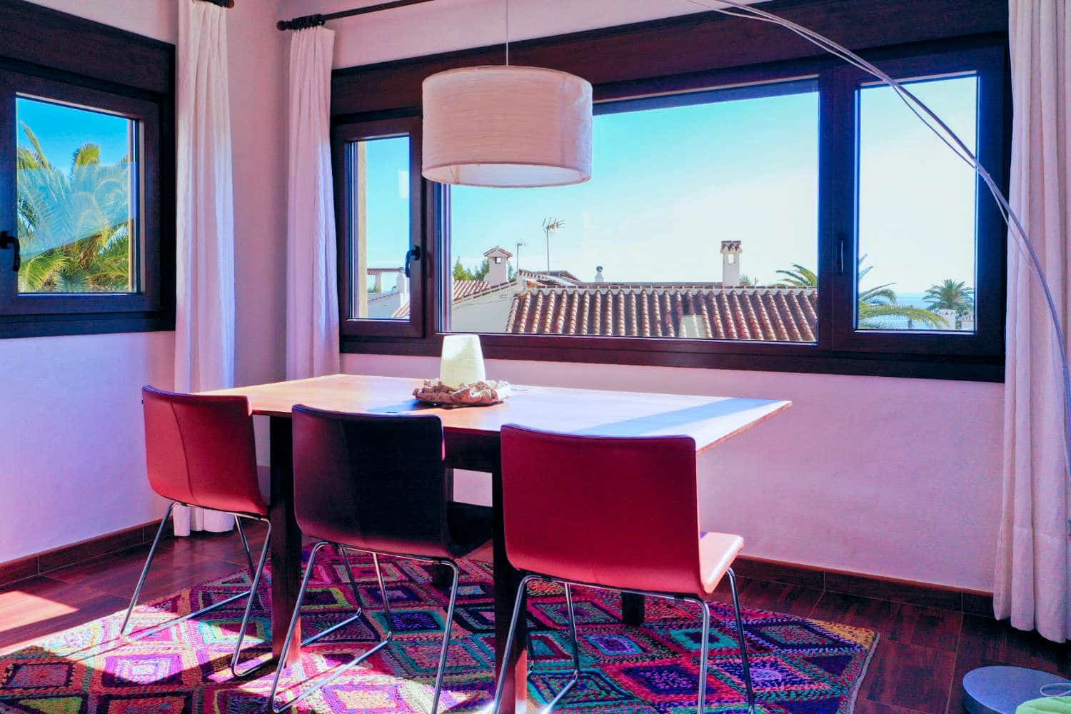 2 soverom Kjedet enebolig til salgs i Nerja med svømmebasseng garasje - € 499 900 (Ref: 9945072)
