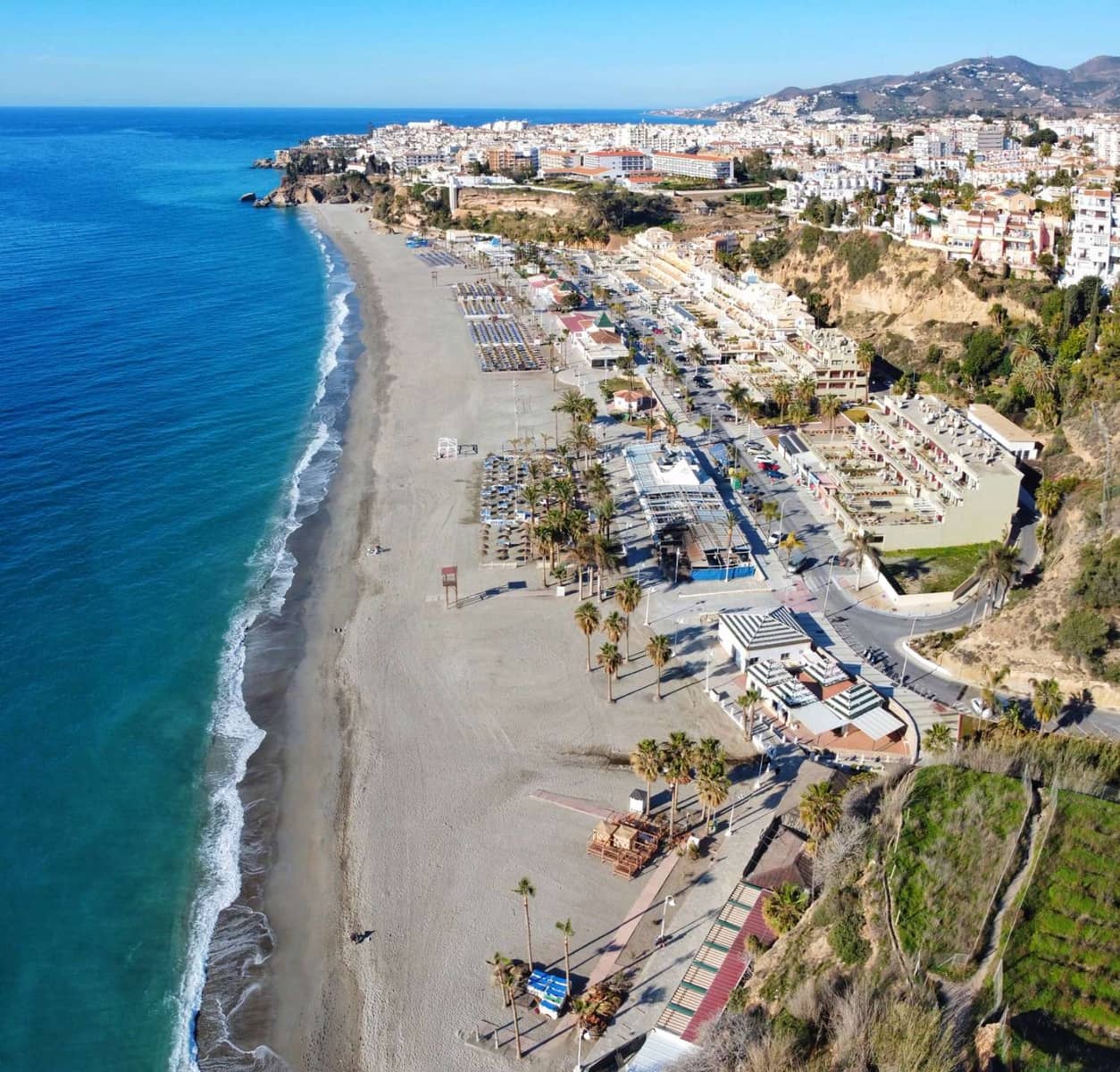 2 soverom Kjedet enebolig til salgs i Nerja med svømmebasseng garasje - € 499 900 (Ref: 9945072)