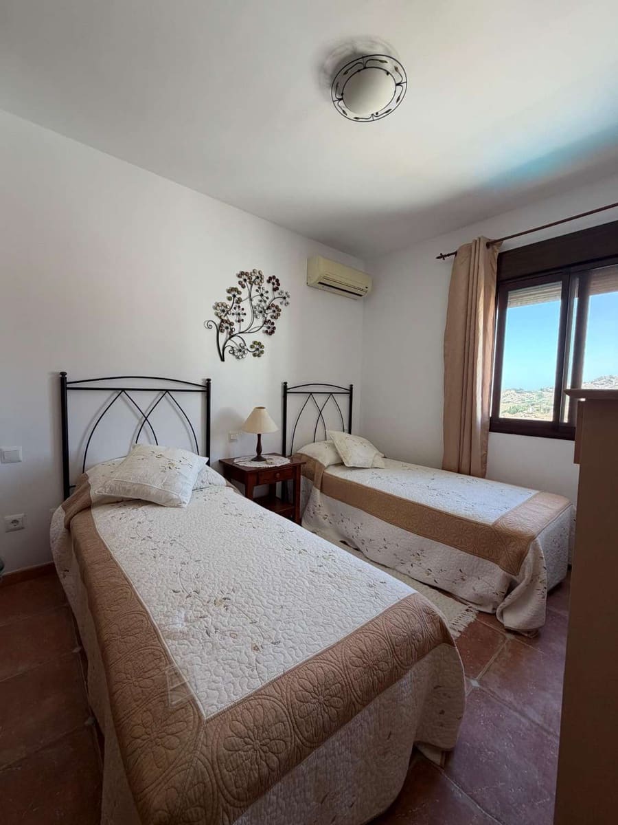 4 soveværelse Byhus til salg i Nerja med swimmingpool - € 525.000 (Ref: 9972789)