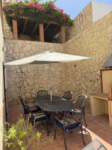 4 soverom Hus til salgs i Nerja med svømmebasseng - € 525 000 (Ref: 9972789)