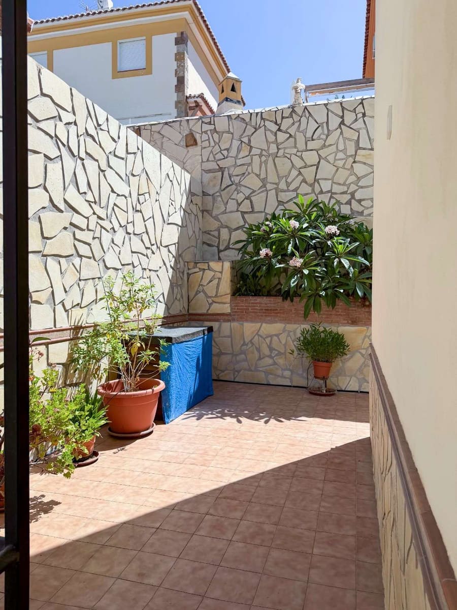 4 sovrum Hus till salu i Nerja med pool - 525 000 € (Ref: 9972789)