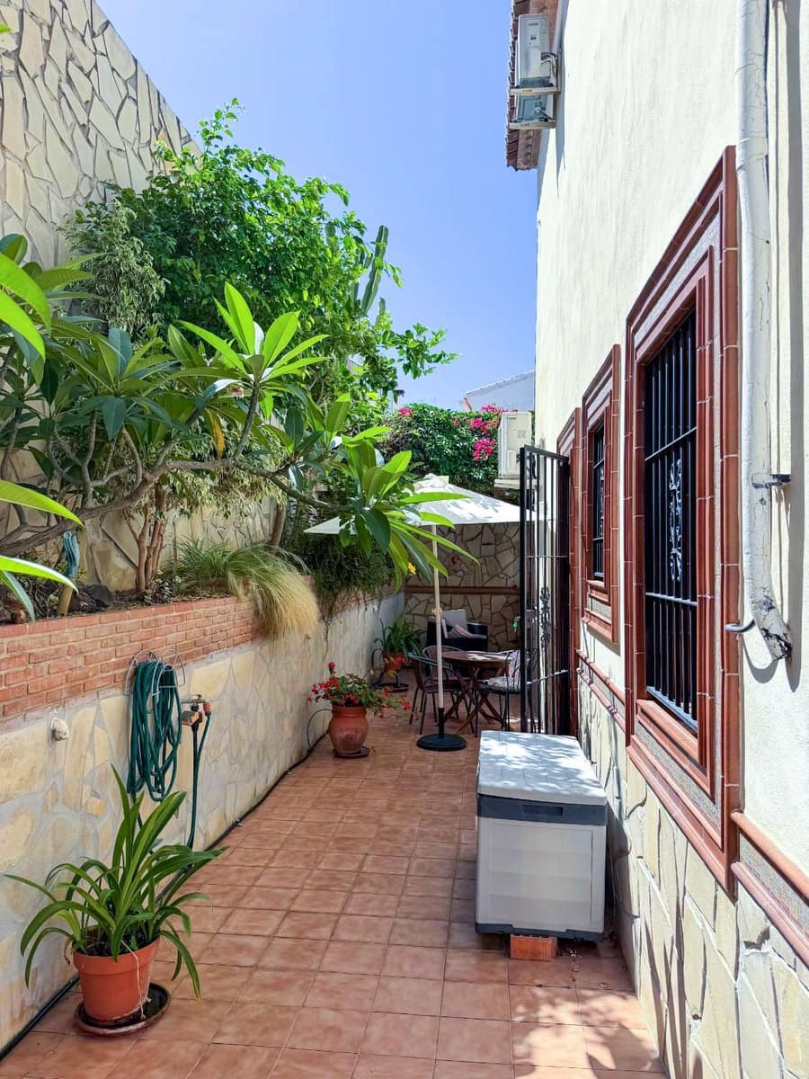 4 sovrum Hus till salu i Nerja med pool - 525 000 € (Ref: 9972789)