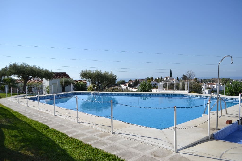 4 sovrum Hus till salu i Nerja med pool - 525 000 € (Ref: 9972789)